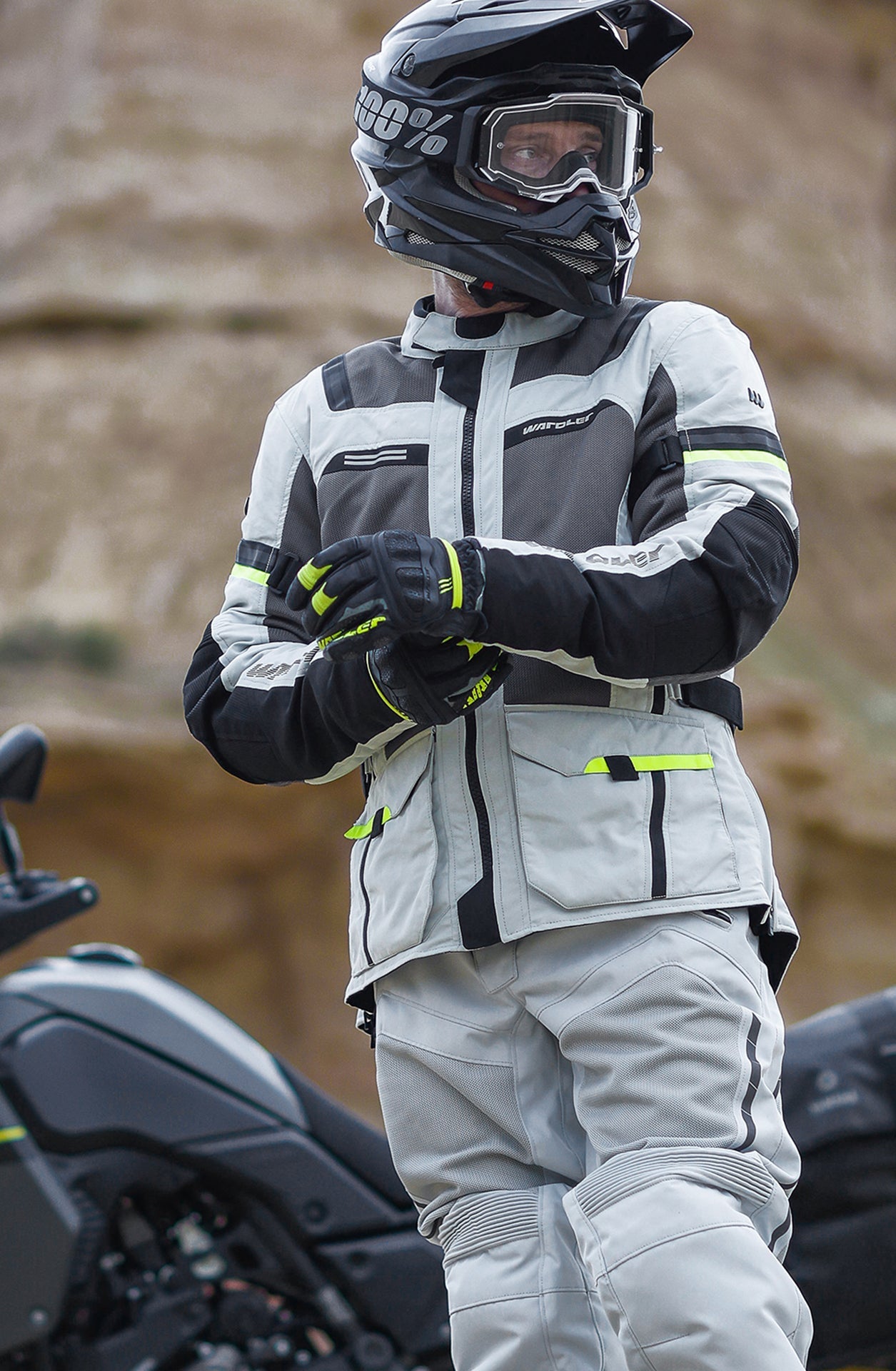 How to Choose the Right Size Motorcycle Jacket in 2025