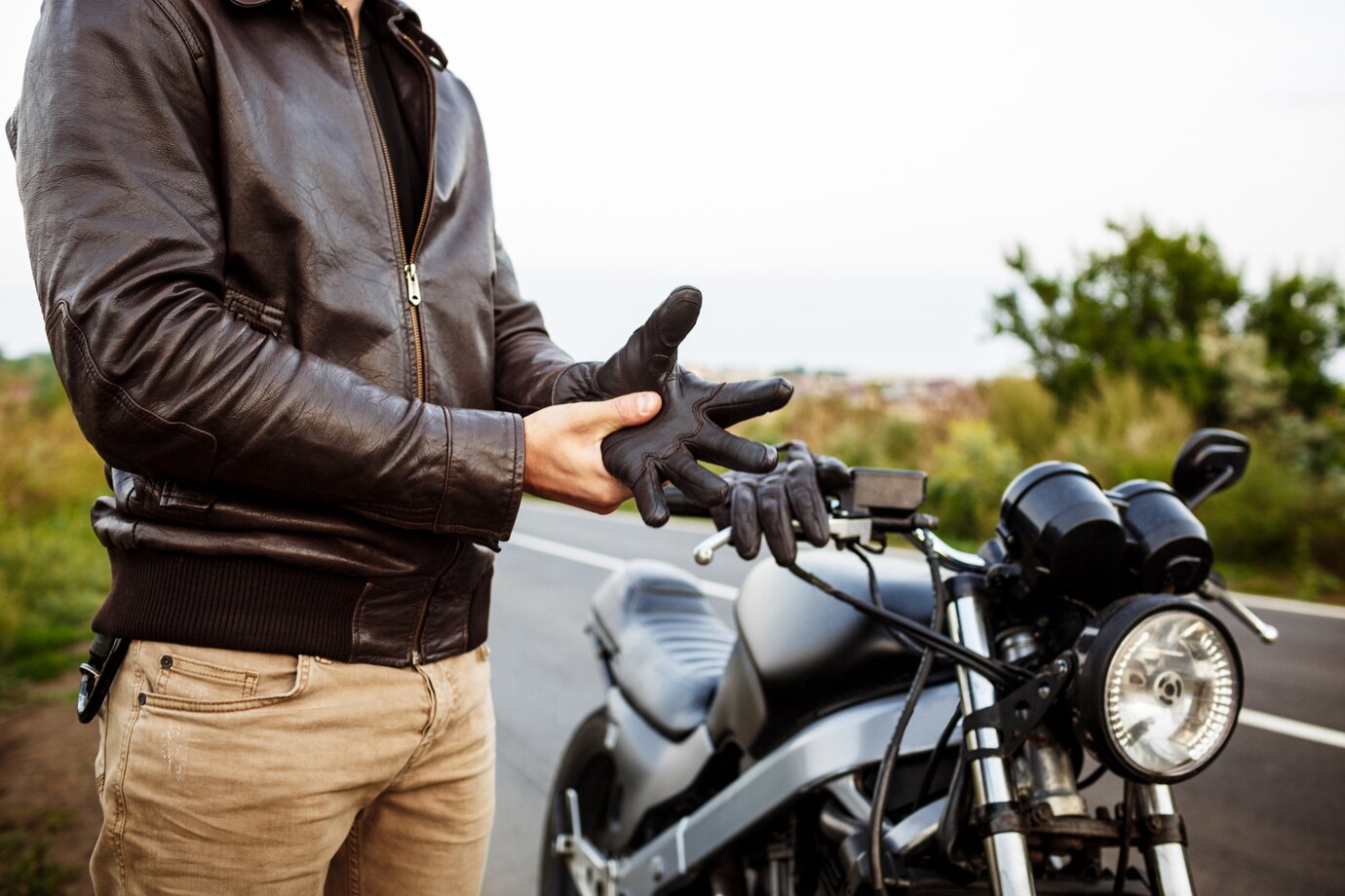 Leather vs Textile Motorcycle Jackets: Which Should You Choose?