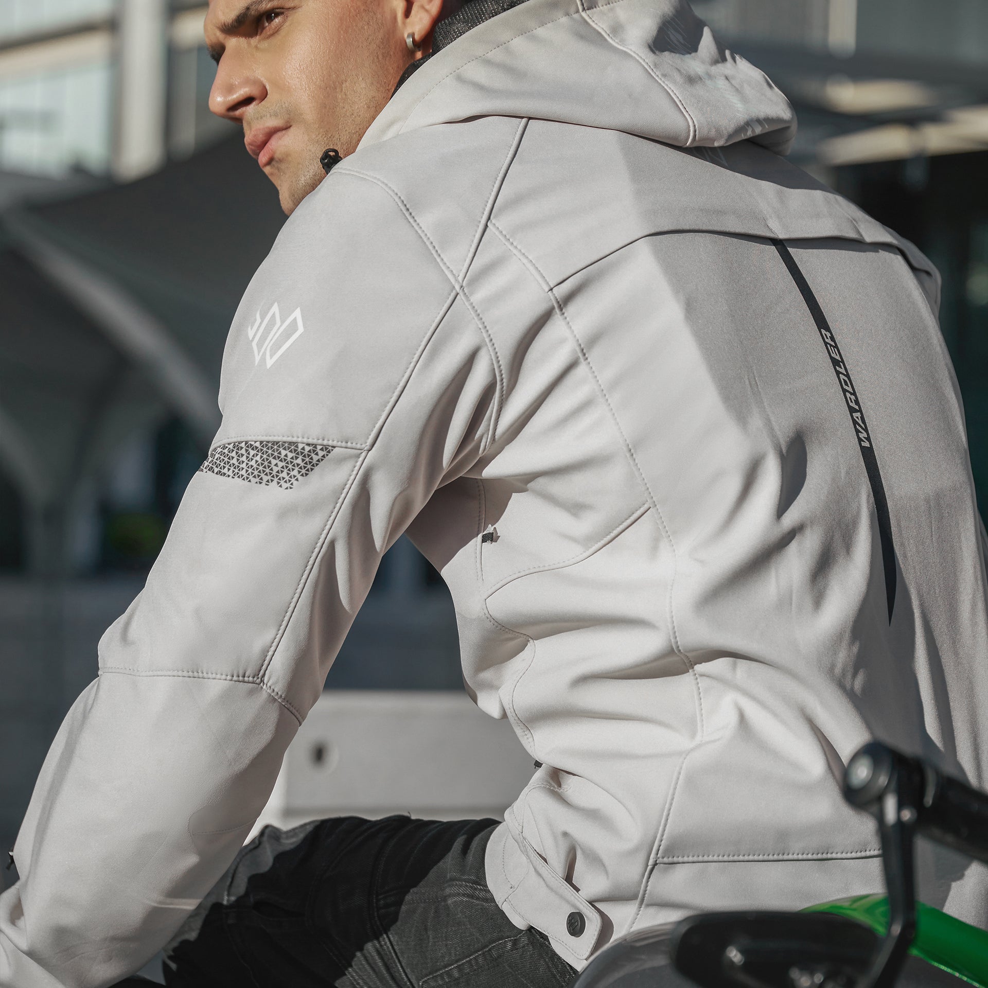 Razor Softshell Jacket / Snow White / Motorcycle Riding Hoodie