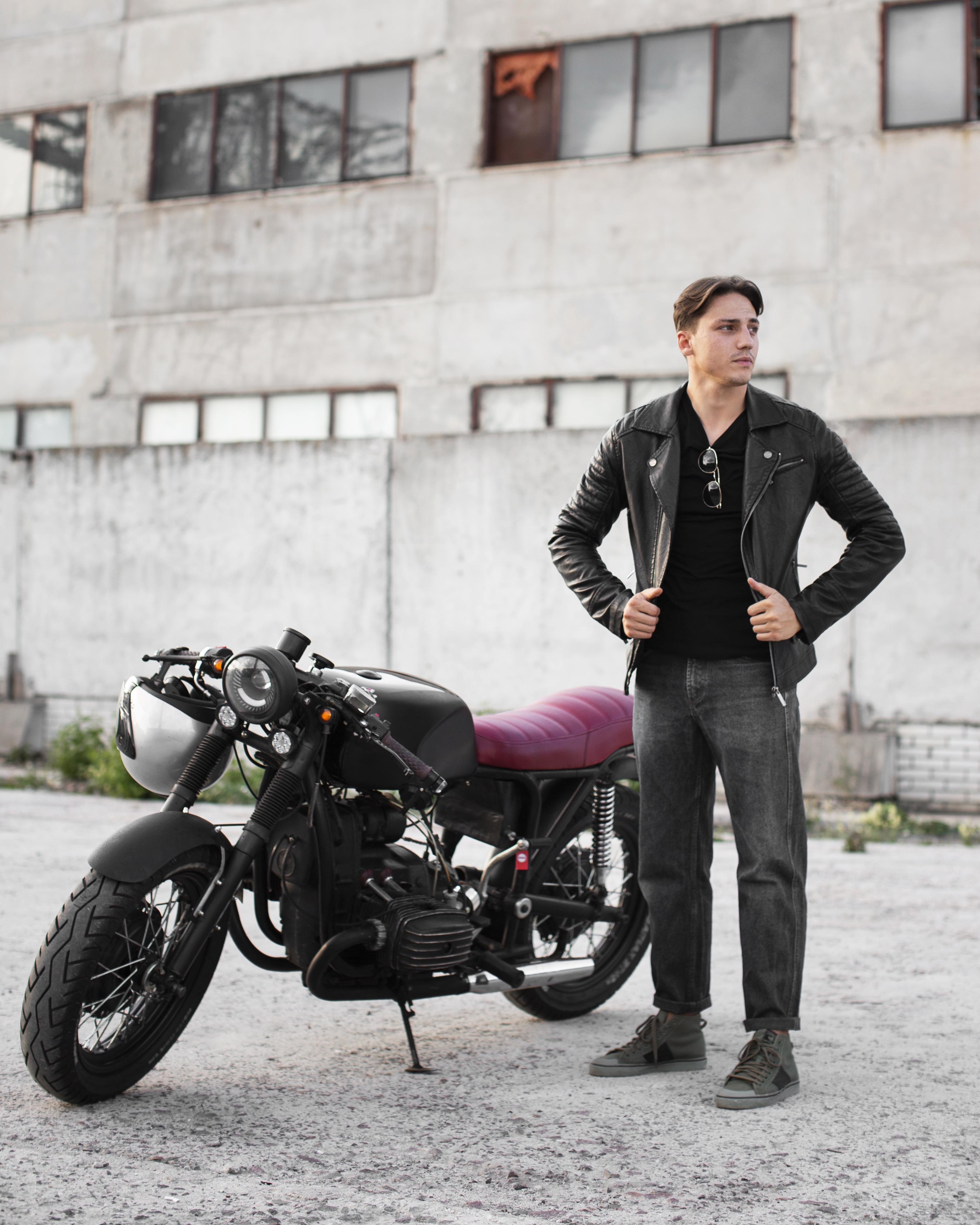 The Best Footwear to Match with Motorcycle Jackets