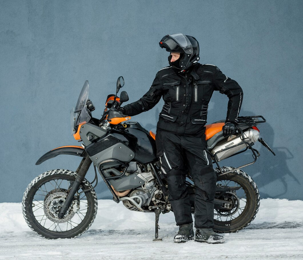 How to Choose the Right Motorcycle Gloves for Your Jacket?