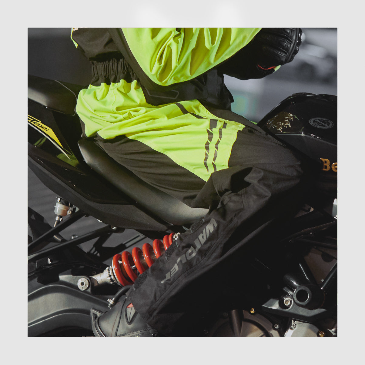 How to Keep Motorcycle Gear Dry During Rainy Rides?